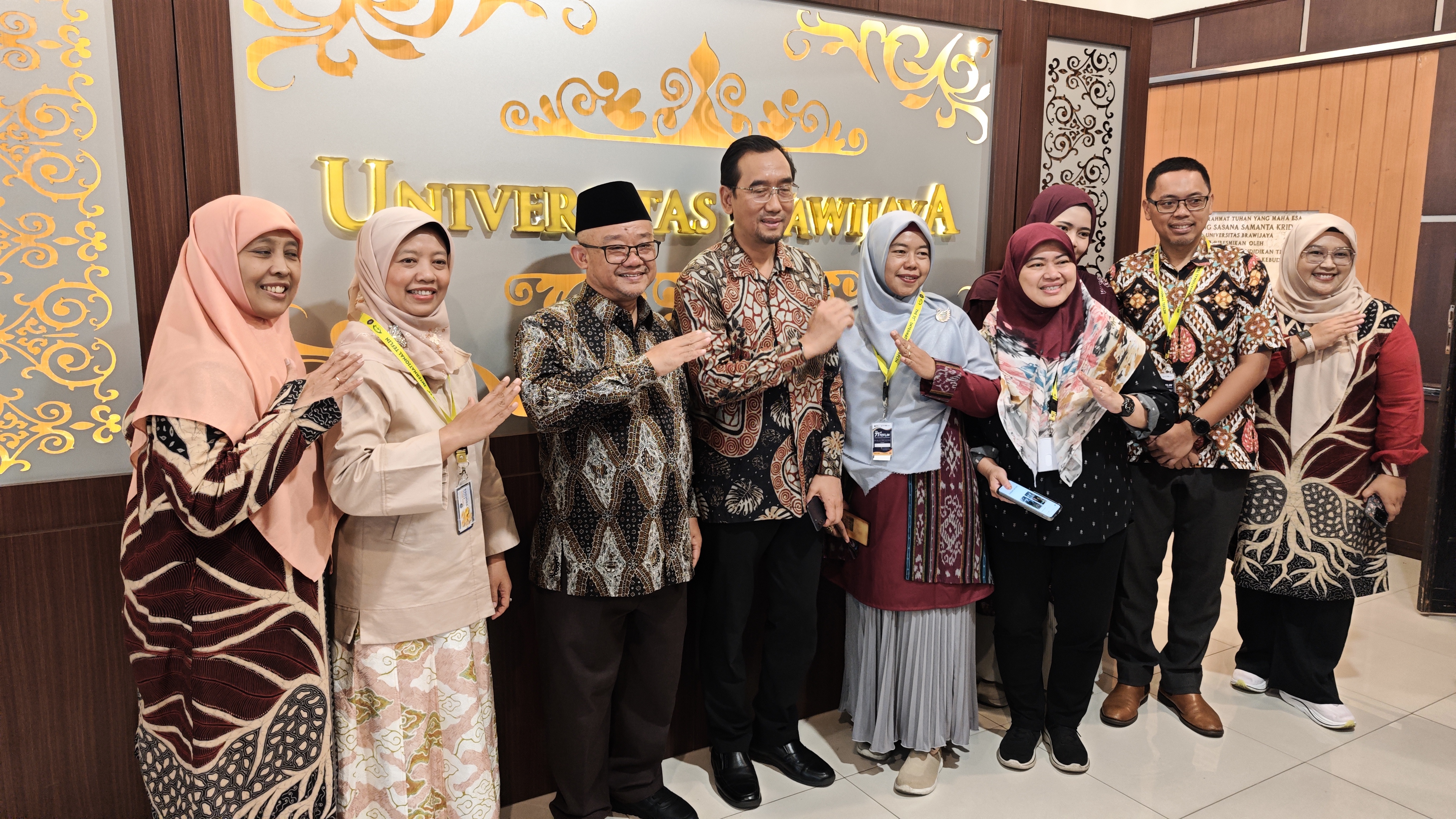 Mendikdasmen Umumkan Kebijakan Baru di TEFLIN 2025: Bahasa Inggris Wajib Mulai 2027/2028